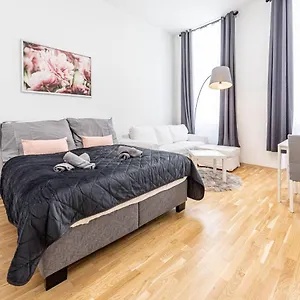 Premium Close To Metro U2 & Congress Center , Vienna Austria