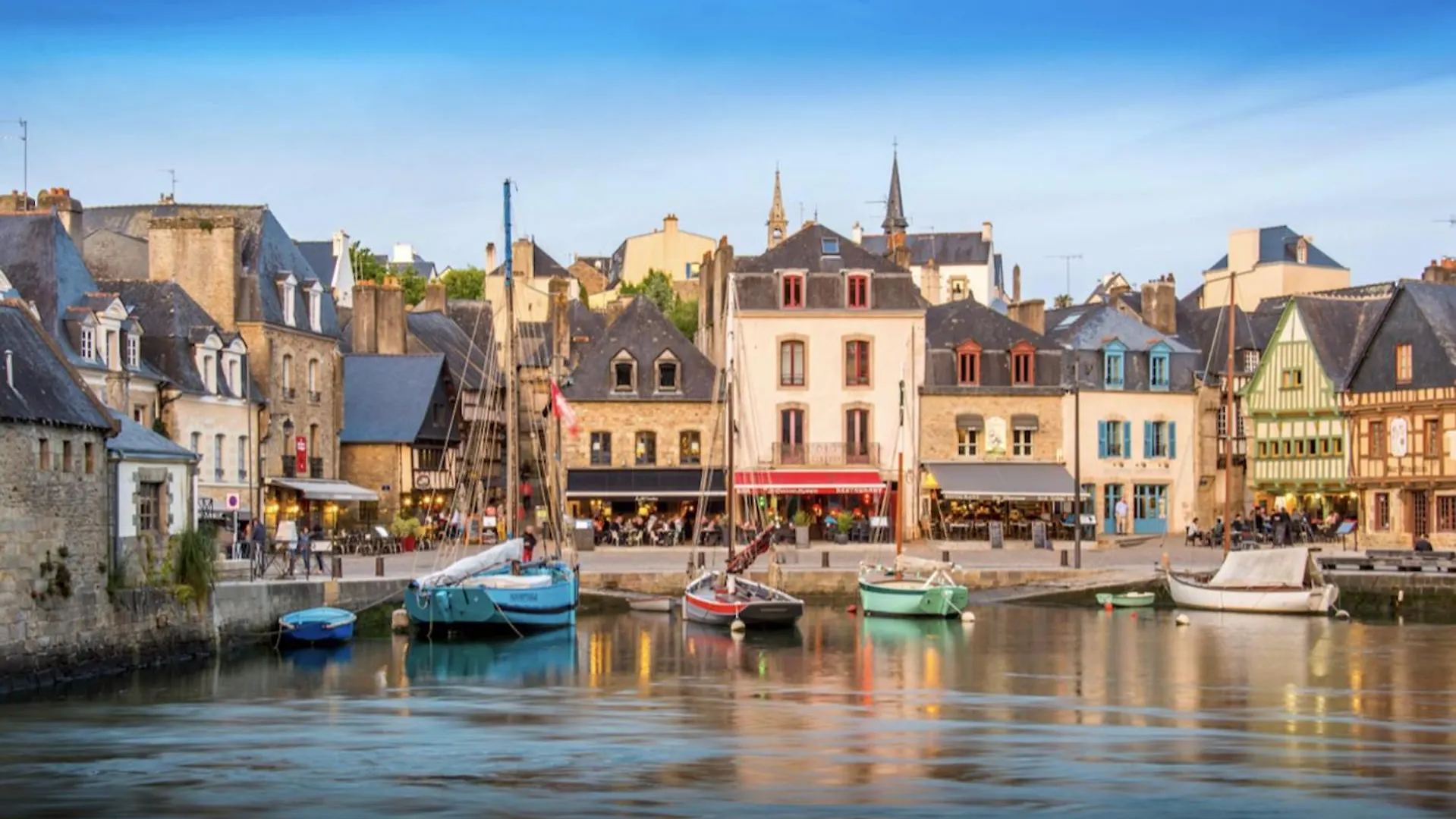 Coup De Coeur Sur Le Port De St Goustan, Tres Bel Appartement Avec Terrasse Auray